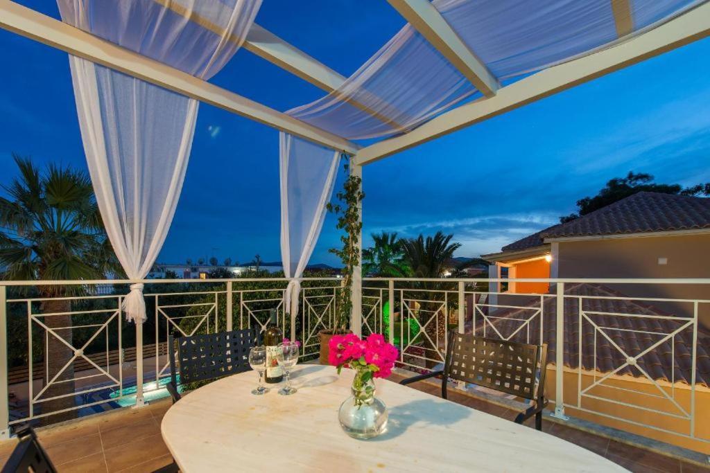 Aeolos Boutique Hotel & Suites Kalamaki  Ngoại thất bức ảnh